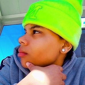 Meet your Posher, Jay